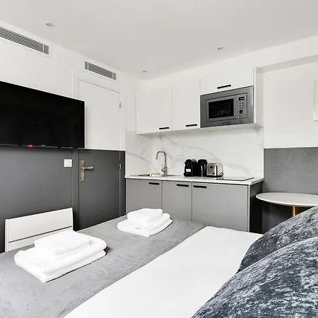 Cosy With Air Conditioning -near Montmartre Parigi